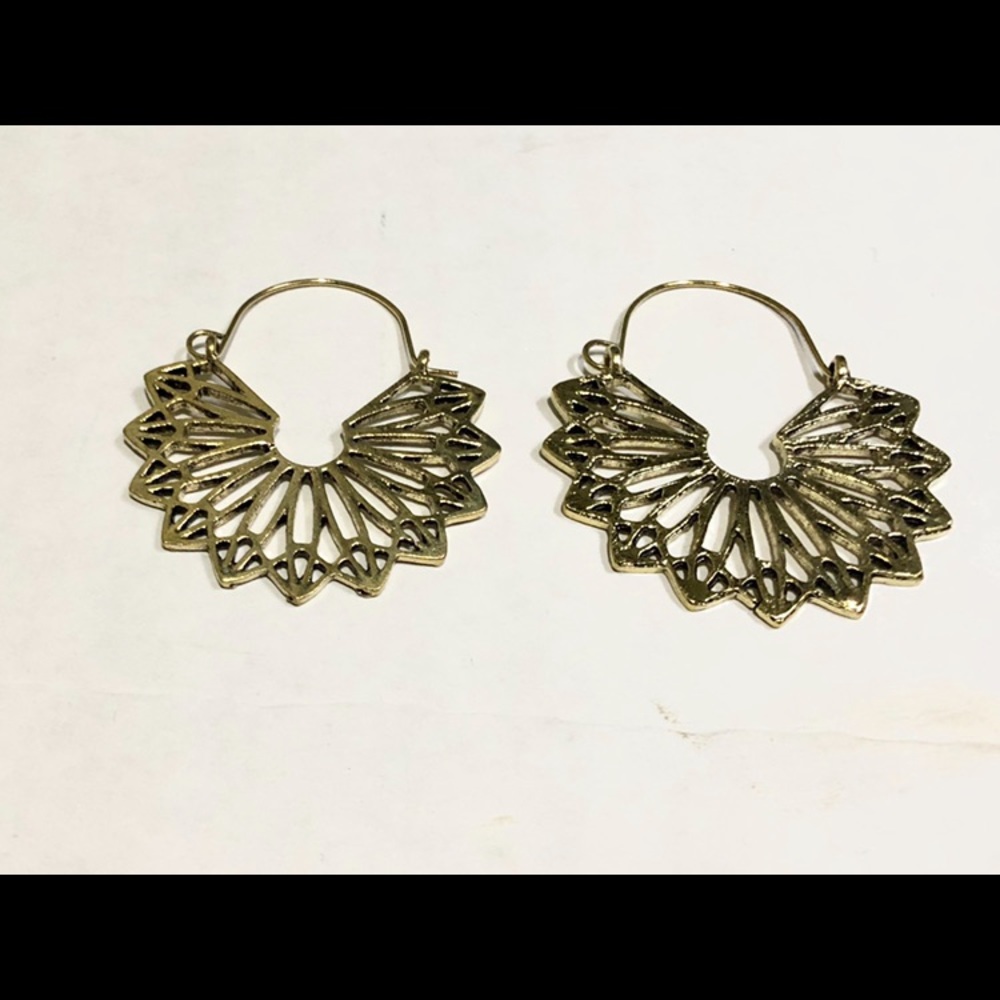 🆕 Boho Chic Statement Earrings - Picture 4 of 4